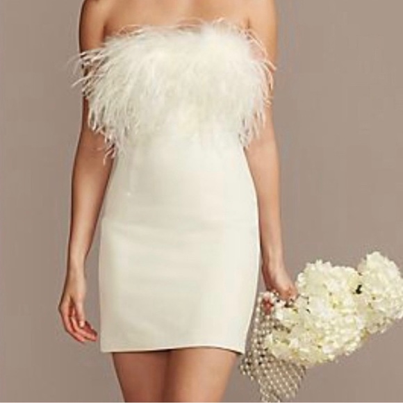 David’s Bridal White Feather Second Wedding Dress/Bridal event dress - Picture 1 of 2